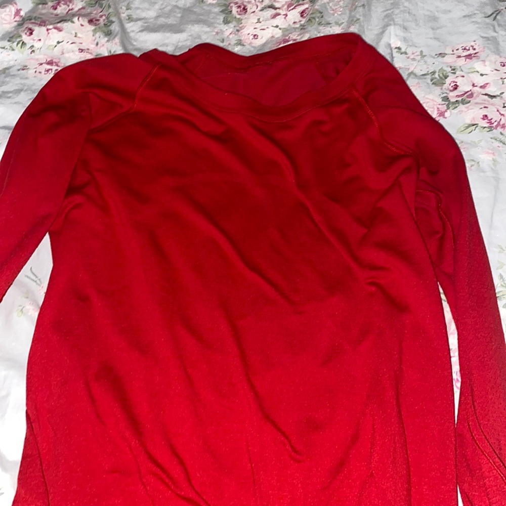 red long sleeve swiftly tech